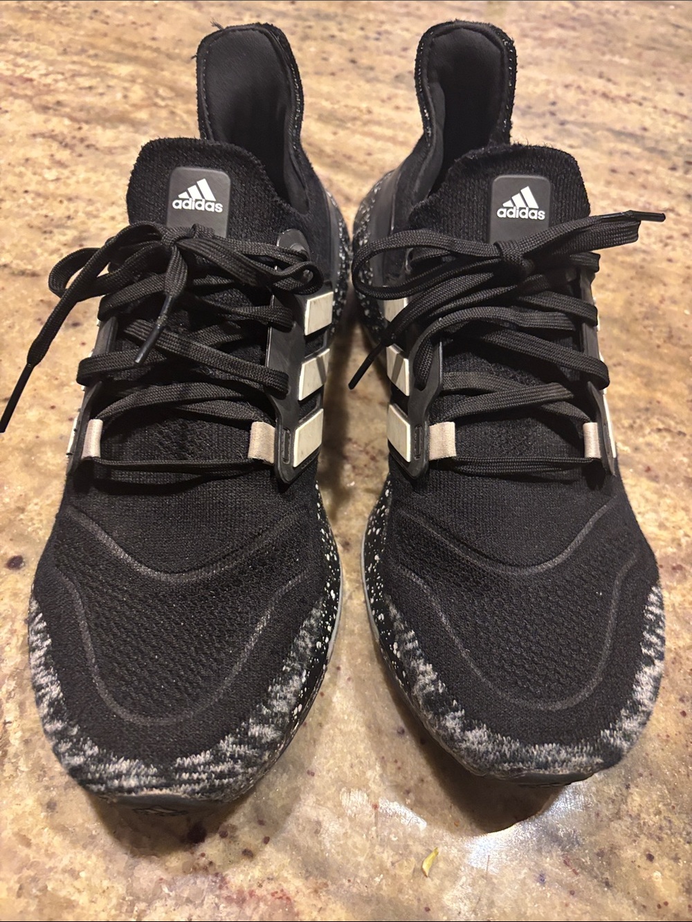 Adidas Ultraboost 22 running shoes in Black White Speckled Size 8.5